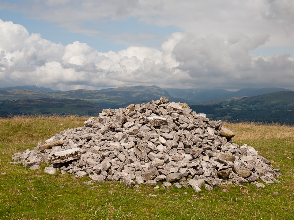 The cairn on Cunswick Scar, looking to Kentmere